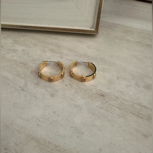 Tory Burch Jewelry - Tory Burch Gold Hoop Earrings
